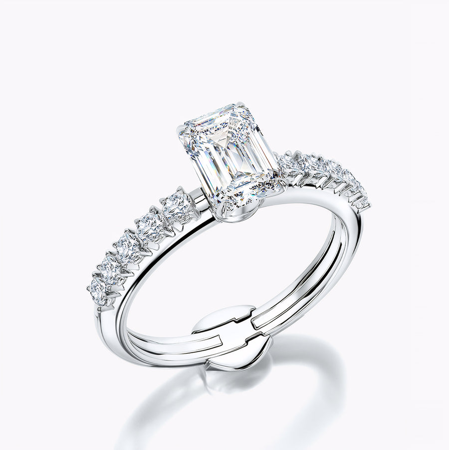 Side Stone TRing & Emerald Classic 1.0ct
