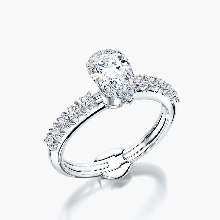 Side Stone TRing & Pear Fantasy 1.0ct