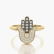 Classic TRing & Charm Hand