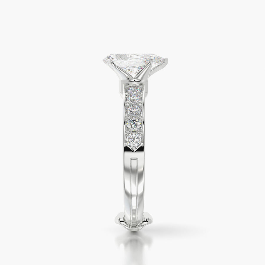 Channel Set TRing & Pear Fantasy 1.0ct