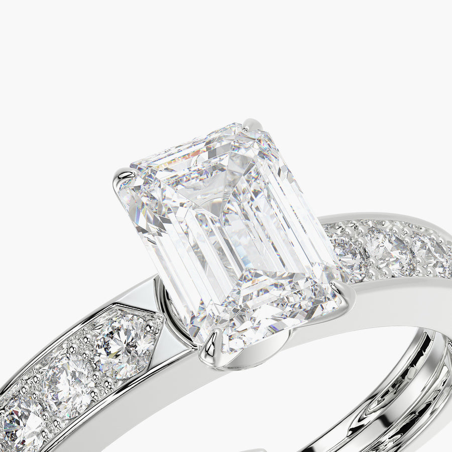 Channel Set TRing & Emerald Classic 1.0ct