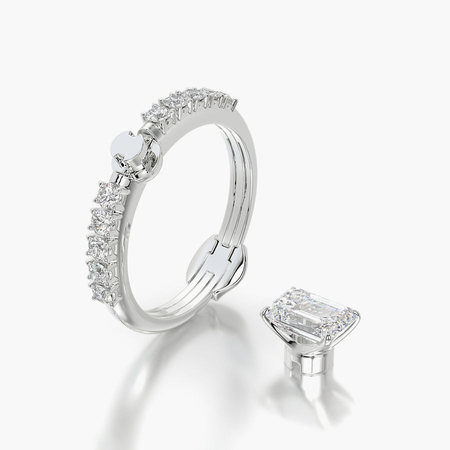Side Stone TRing & Emerald Classic 1.0ct